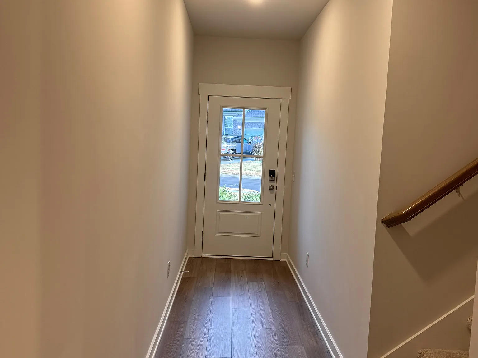 3 bed, 2.5 bath, 1673 sqft, $1,950 — Photo 2