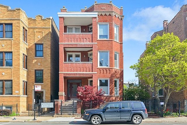 1st image of 2056 W Augusta Blvd APT 2A