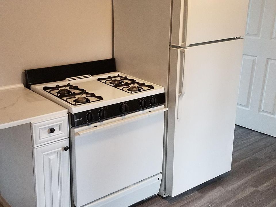 1st image of 424 Commerce St Floor 2