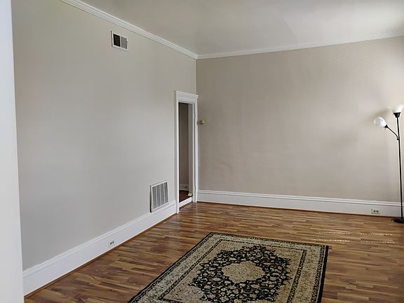 5th image of 903 Ridge Rd #2