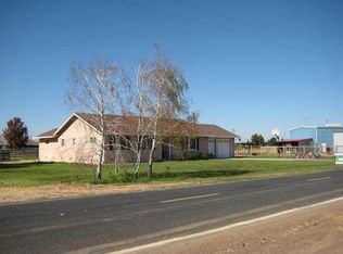 19077 E Oakwood Rd, Stockton, CA 95215