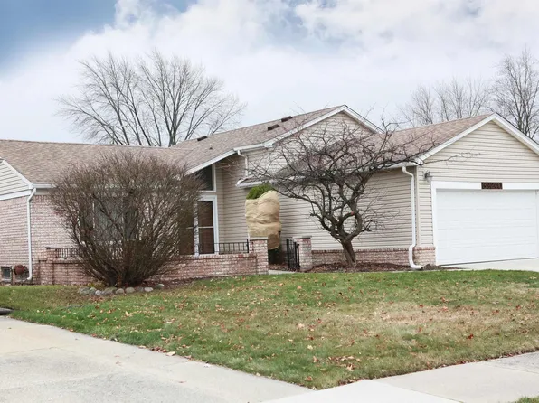 39240 Della Rosa Dr, Sterling Heights, MI 48313