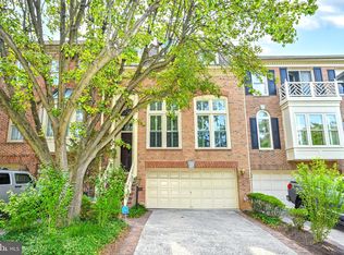 1469 Hampton Ridge Dr, Mc Lean, VA 22101