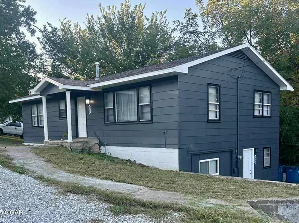 106 W South St, Neosho, MO 64850