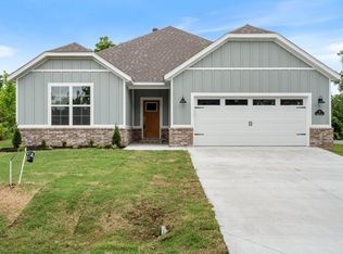 8 Orkney Dr, Bella Vista, AR 72715
