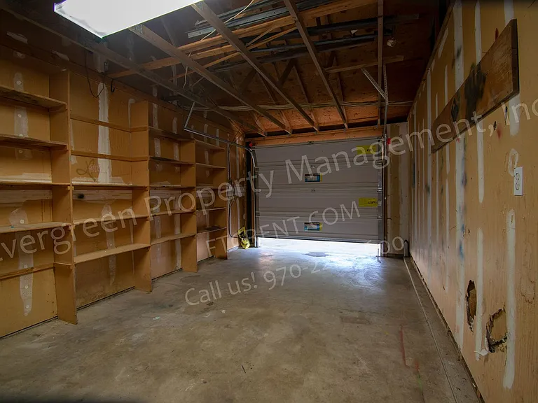 2401 W Stuart St — Photo 30