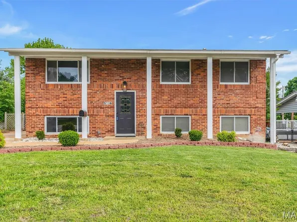 5226 Ville Maria Ln, Hazelwood, MO 63042