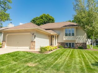 8886 Saint Croix Rd, Woodbury, MN 55125