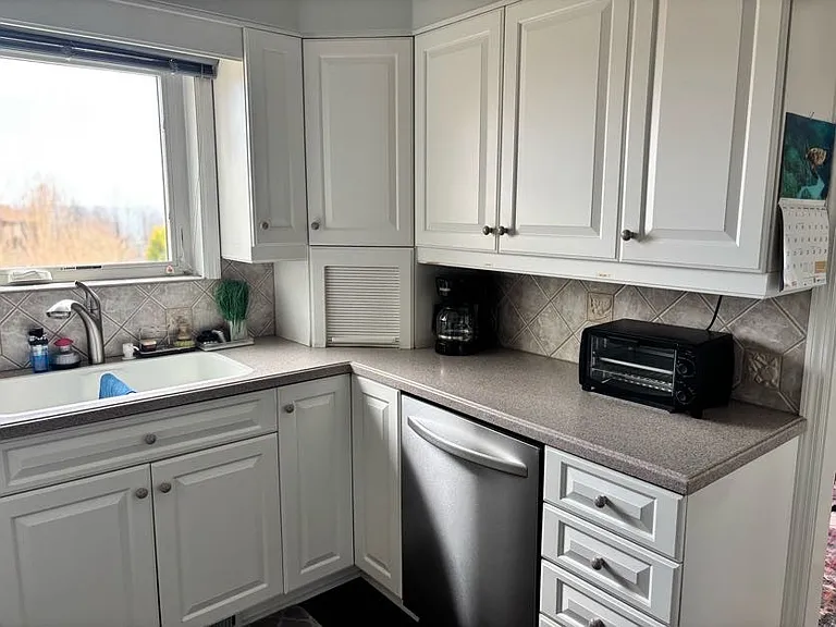 1403 Fleetwood Plz — Photo 4