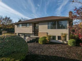 11795 SW Ridgecrest Dr, Beaverton, OR 97008