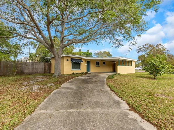 3746 Overlook Dr NE, St Petersburg, FL 33703