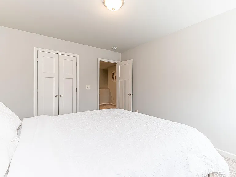1380 Sugar Glen Ct — Photo 2