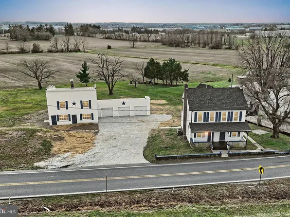 6868 Moulstown Rd E, Hanover, PA 17331