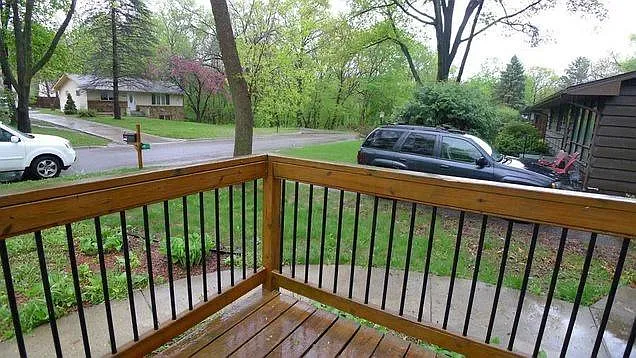 Decks in front and back - really quiet dead end street