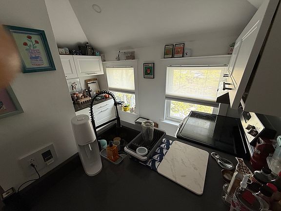 4th image of 9 Addington Rd