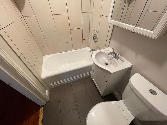 5th image of 9 Sewall Ave #113B