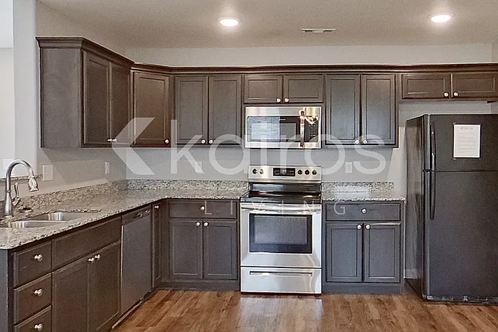202 Fieldstone Cir — Photo 7