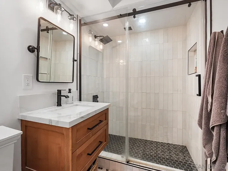 500 W Harbor Dr W #616 — Photo 20