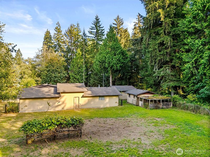 4th image of 162 South Bank Road