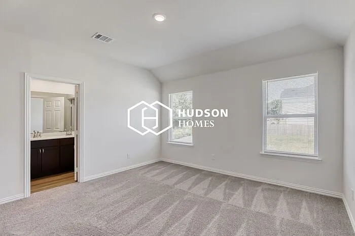 940 S Holly Ave — Photo 5