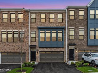 11 Augustus Dr, Middletown, NJ 07748