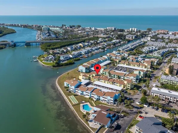 1 Windrush Blvd APT 19, Indian Rocks Beach, FL 33785