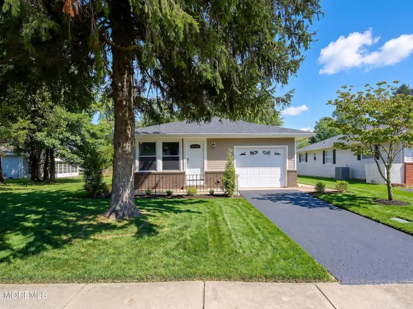 549 Jamaica Boulevard, Toms River, NJ 08757