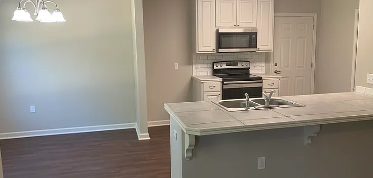 1491 Ravier Ln — Photo 3