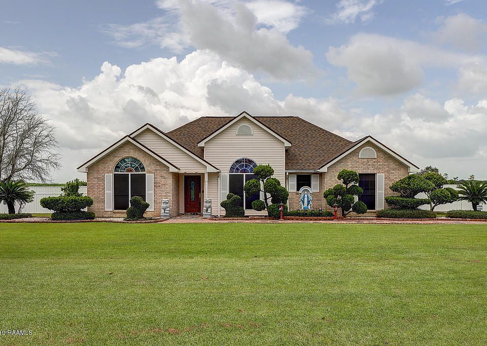 1st image of 3212 Cedarwood Dr