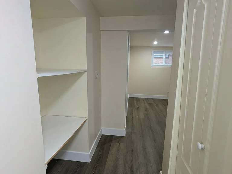 1216 Edinburgh St — Photo 9