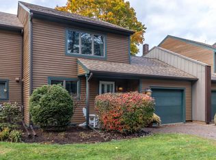 1126 Mountain Rd APT 4, Stowe, VT 05672