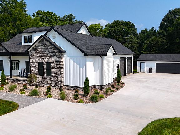 3rd image of 2919 Friendship Rd