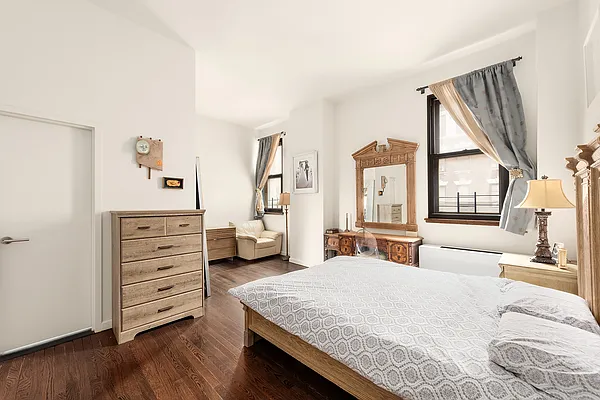 Rented by Compass | media 30