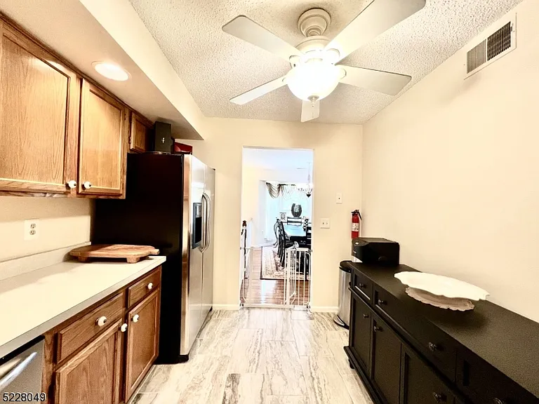 209 Strull Ct — Photo 12