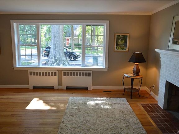 5th image of 7525 Landsworth Ave