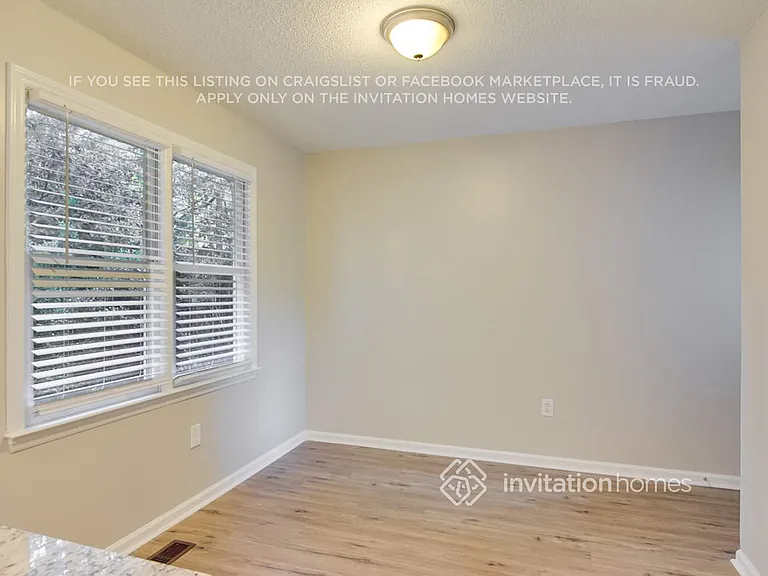 3925 Old Coach Rd — Photo 11