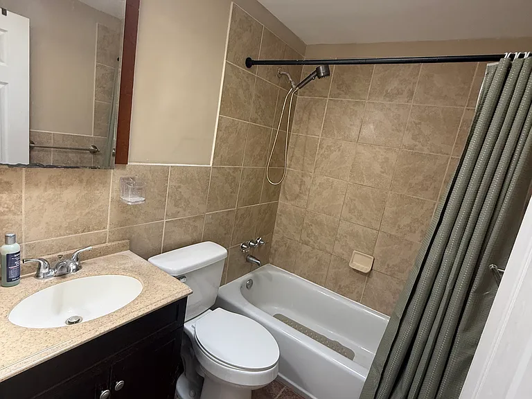 2727 Taunton St — Photo 26