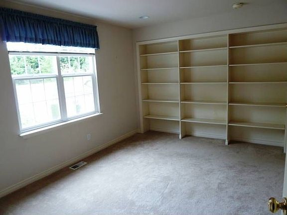 5th image of 16307 19th Ave SE