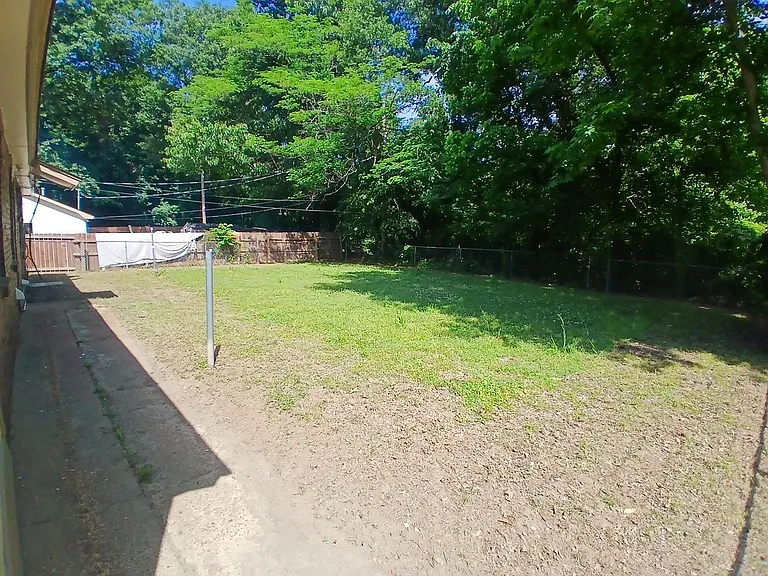 572 Jenson Rd — Photo 3