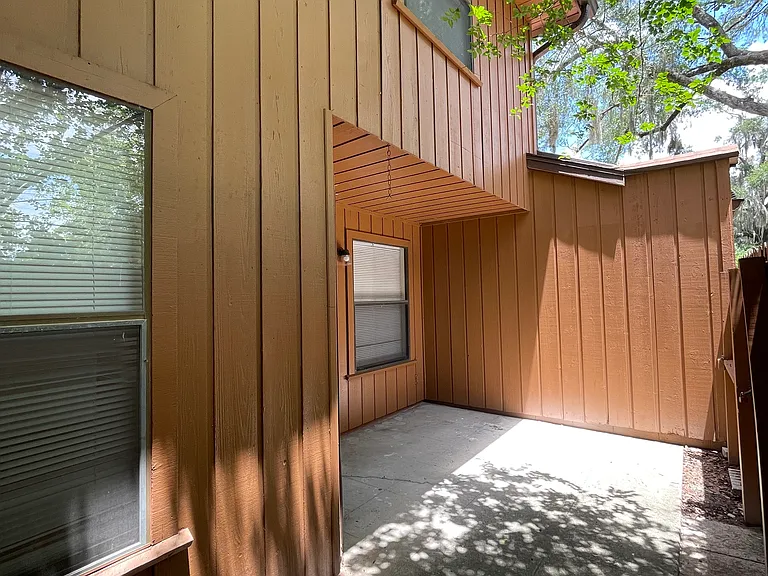 2701 NE 10th St #307 — Photo 21