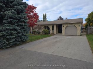 7 Blue Spruce Ct, Saint Catharines, ON L2N 4E6
