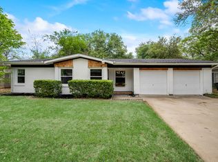 6204 Kentwood Pl, Fort Worth, TX 76112