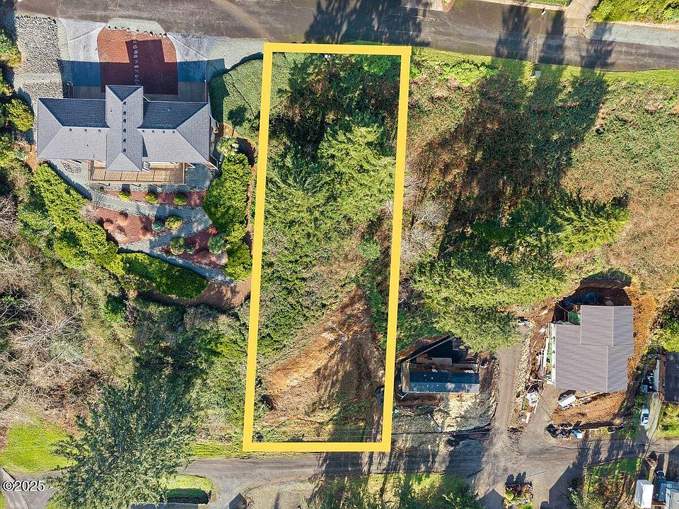 1st image of 612 Fir Ave