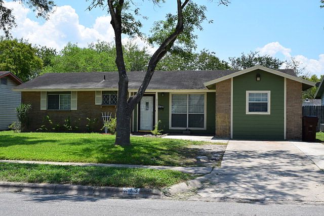 1st image of 213 Briarwood Dr