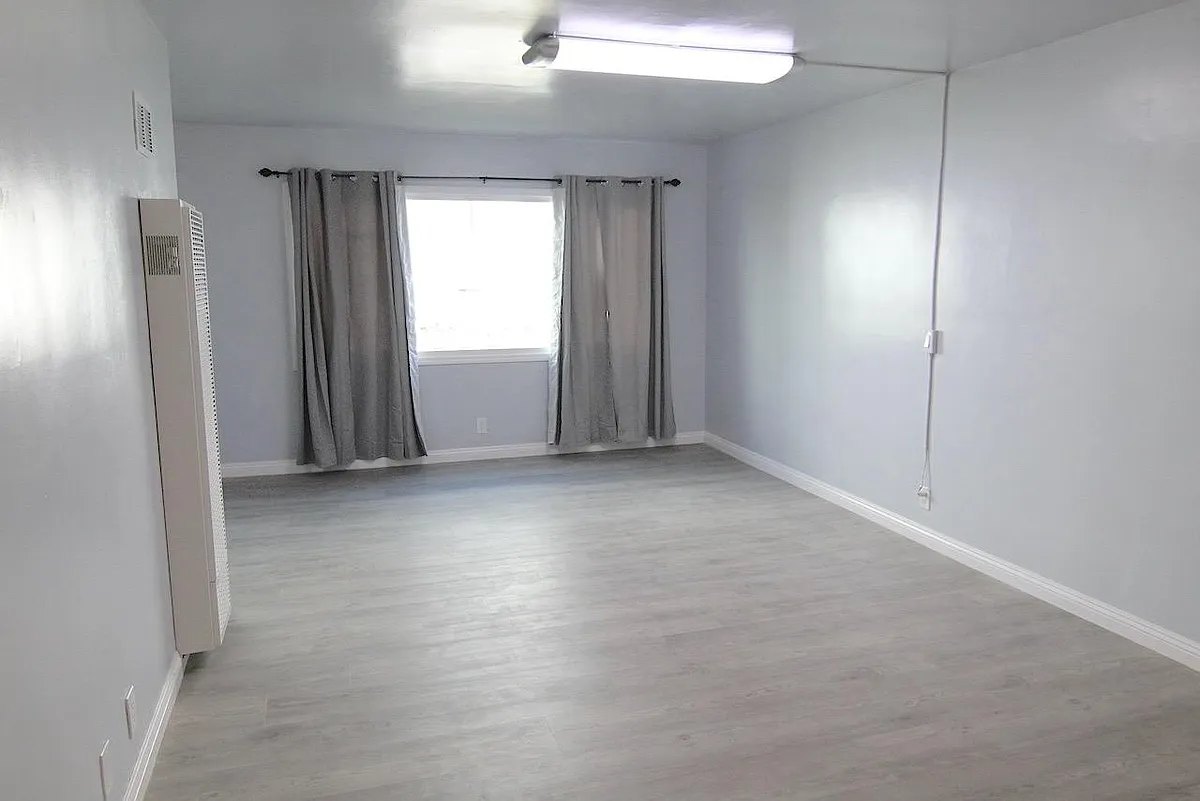 Building Photo - 525 S Kingsley Dr #2