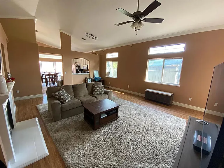 6041 Bach Ct — Photo 7