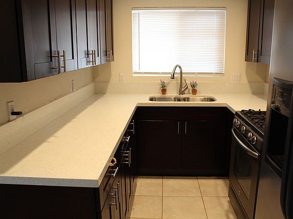 3rd image of 4881 Franklin Ave