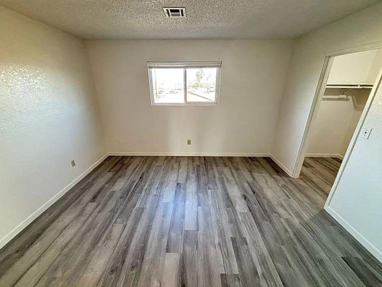 2036 Crawford St #C — Photo 12
