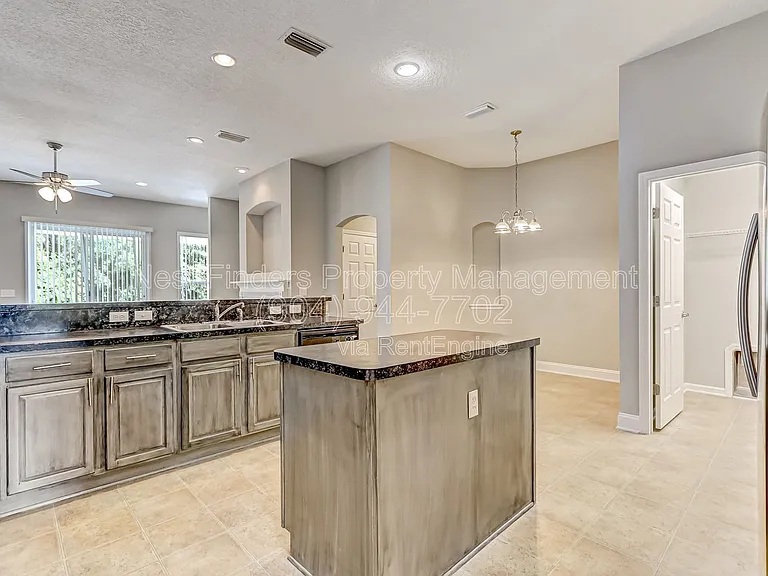 2436 Bonnie Lakes Dr — Photo 14