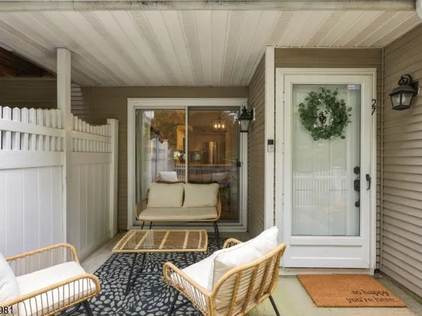 27 Crestmont Rd, Bedminster Twp., NJ 07921